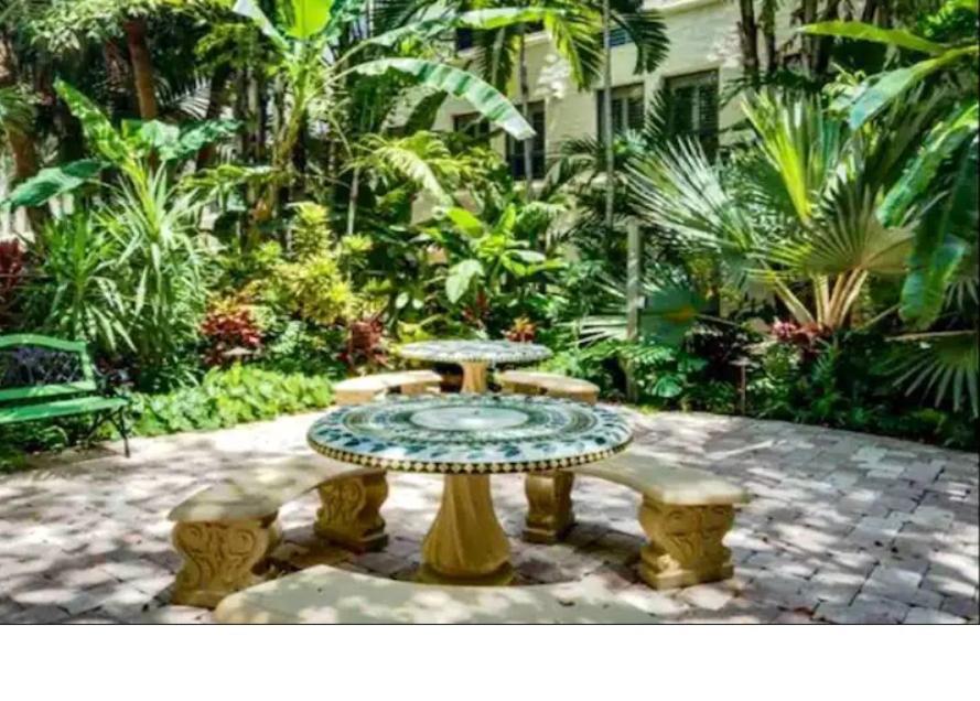 Romantic Studio In The Heart Of Palm Beach - Free Valet Service Exterior foto